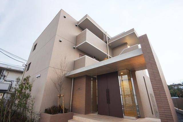 建物外観　外観タイル張りです