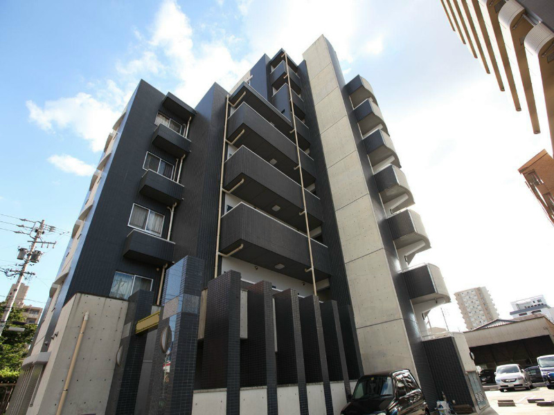 建物外観　外観　オートロック付　防犯カメラ付