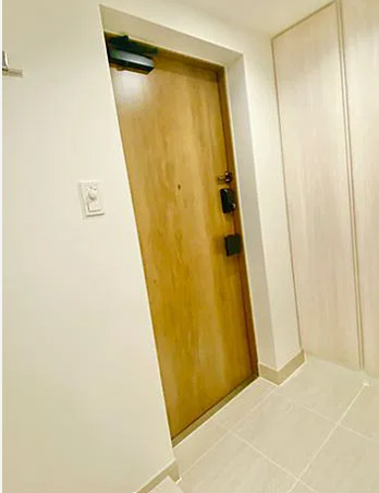 玄関　※別部屋の参考写真です。