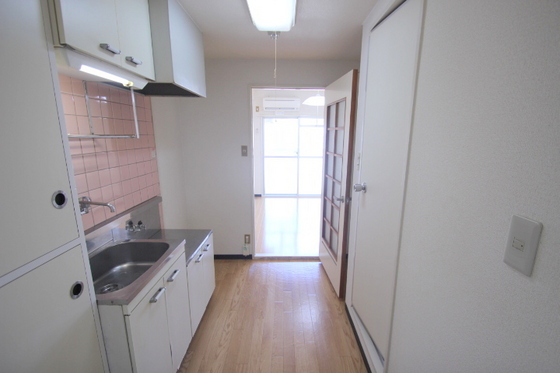 玄関　※別部屋の写真です
