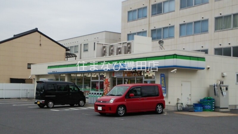 コンビニ　ファミリーマート豊田元城町二丁目店（コンビニ）まで431m