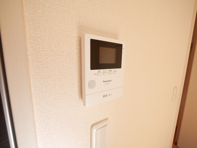 セキュリティ　★モニター付インターホンですので安心ですね★