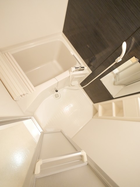 バス・シャワールーム　★落ち着いた雰囲気のバスルームです★