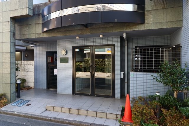 エントランス　毎日通るエントランスはこのようになっています