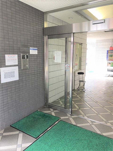 エントランス　エントランス