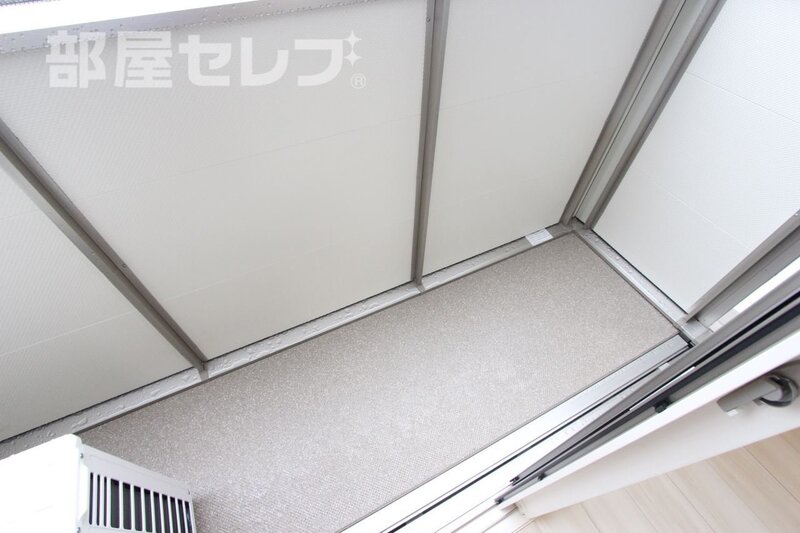バルコニー　写真は２０２号室の写真です。