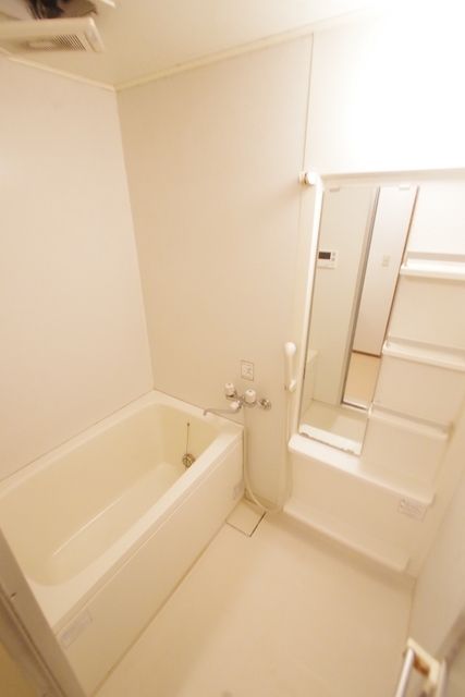 バス・シャワールーム　★お部屋探しはタウンハウジング稲田堤店まで★