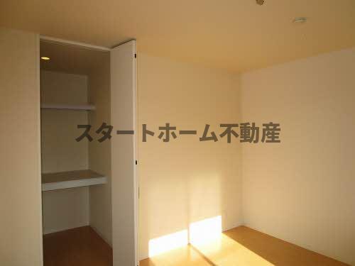 その他部屋・スペース　使い勝手のいい寝室です