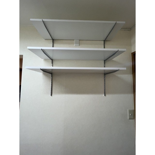 その他　収納棚付き