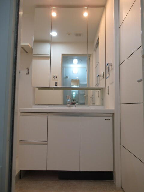 洗面設備　洗面化粧台