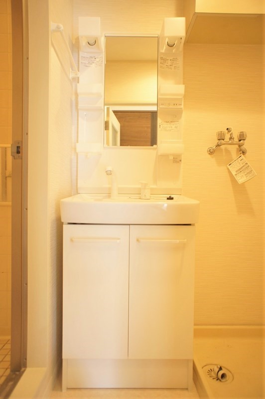 洗面設備　独立洗面台有ります※写真は別室