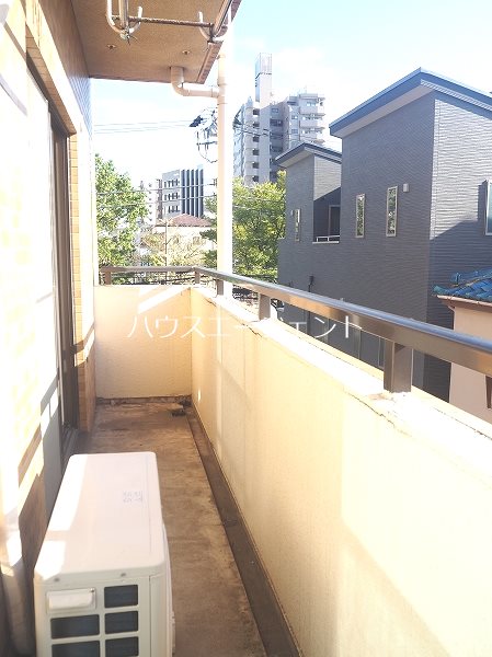 バルコニー　広く明るいバルコニーです！