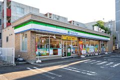 コンビニ　ファミリーマート札幌平岸4条店（コンビニ）まで606m