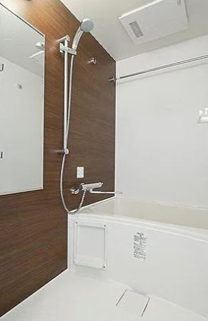 バス・シャワールーム　※反転タイプの写真を使用しています。