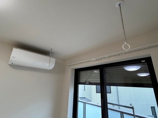 その他　★室内物干しフック／防犯シャッター★