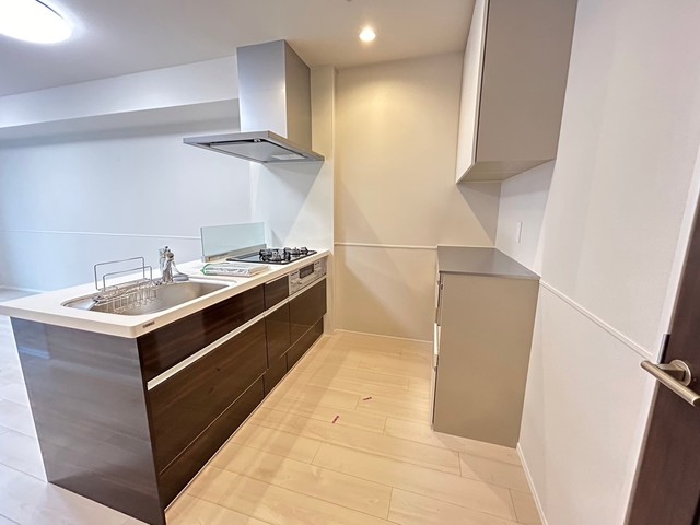 キッチン　★グリル付きガス３口システムキッチン★