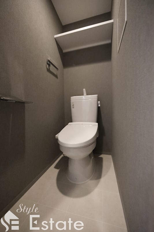 トイレ　温水洗浄便座