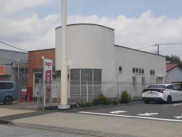 郵便局　小山郵便局（郵便局）まで750m
