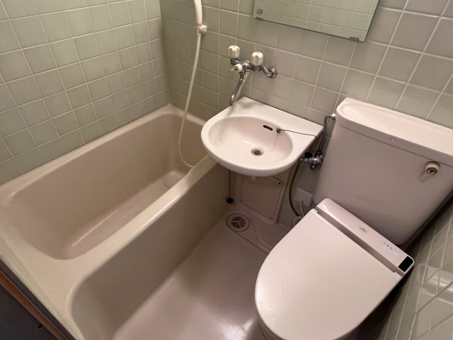 バス・シャワールーム　お風呂です