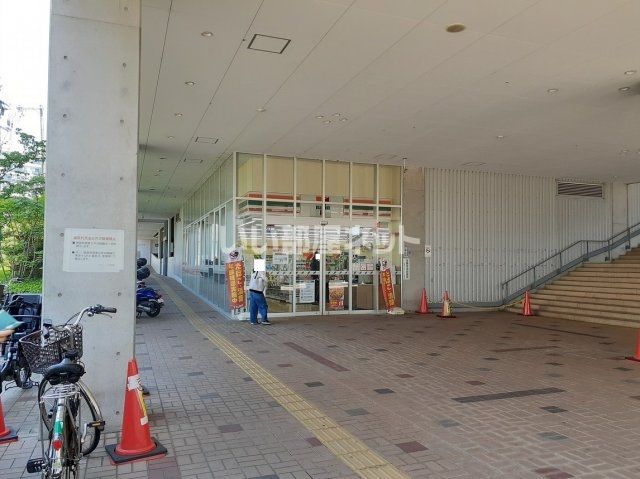 コンビニ　セブンイレブン 豊中岡上の町2丁目店（コンビニ）まで1543m