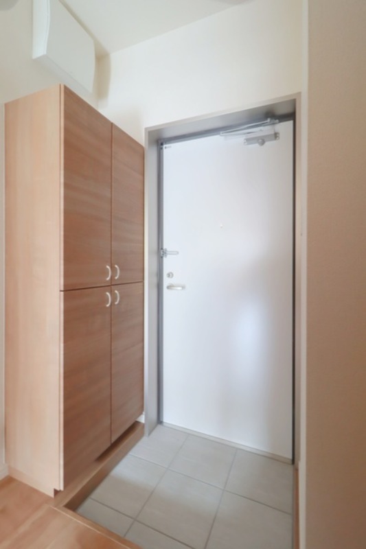 玄関　図面と現状に相違がある場合には現状を優先