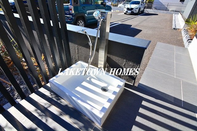 その他　敷地内にペット足洗い場がございます。