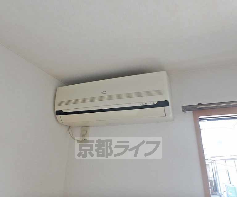 その他設備　真夏と真冬のお部屋を快適にしてくれます