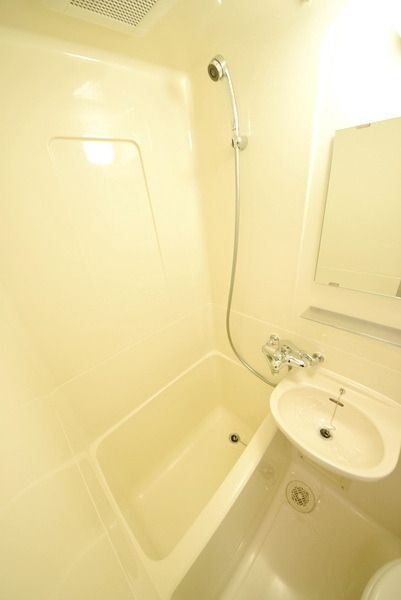 バス・シャワールーム　★３点式ユニットバス★