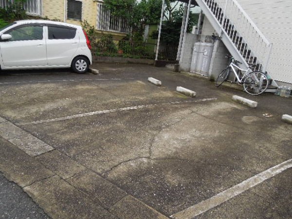 駐車場　駐車場