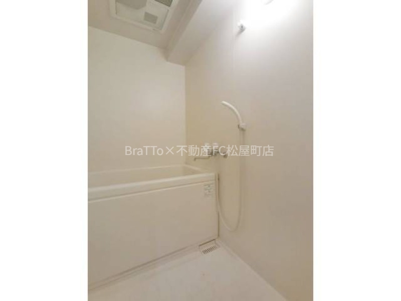 バス・シャワールーム　バス（浴室乾燥機付き）