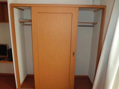 収納　クローゼットの中はこんな感じです。