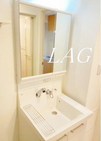 洗面設備　独立洗面台です。