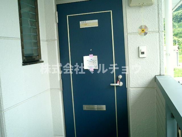 玄関　収納もある玄関です