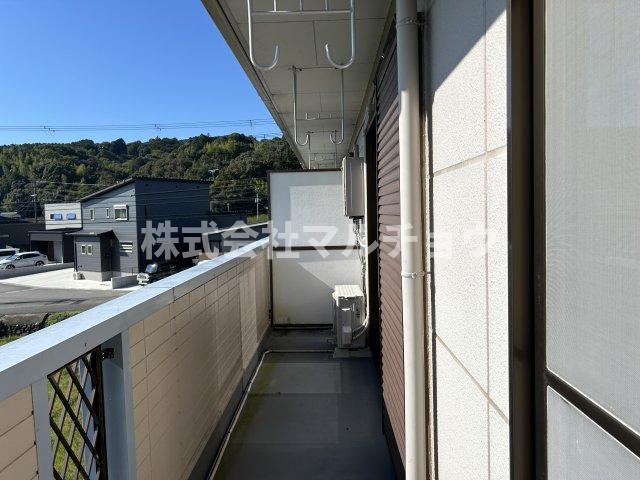 バルコニー　外からの目が気にならないバルコニーで洗濯物が干せます