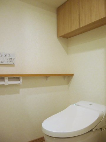 トイレ　嬉しい温水洗浄便座♪