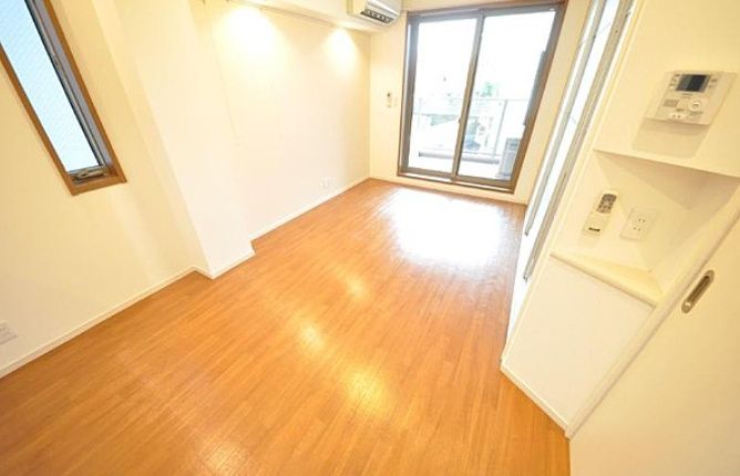 居室・リビング　☆明るい洋室☆