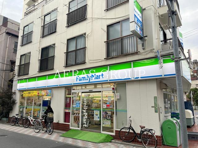 コンビニ　ファミリーマート新三河島駅前店（コンビニ）まで46m