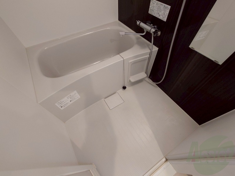 バス・シャワールーム　お風呂になります。一日の疲れを癒してくださいね。