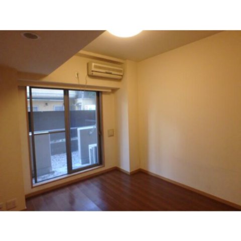 居室・リビング　洋室（同一仕様写真）