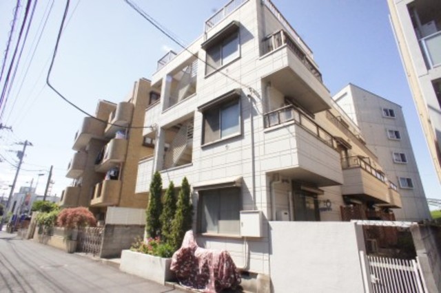 建物外観　通勤・通学・買物、全て便利な好立地の物件です！！