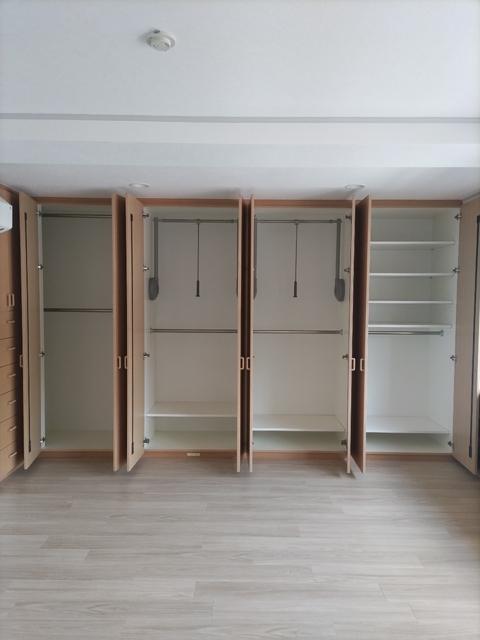 収納　◆１１．８帖洋室の収納◆