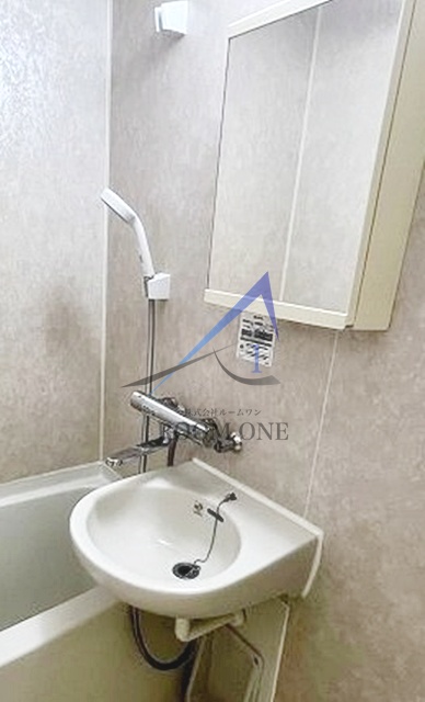 洗面設備　洗面台です。