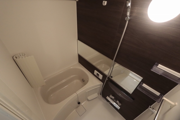 バス・シャワールーム　一日の疲れを癒してください