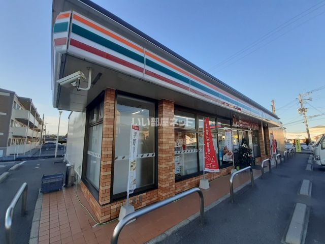コンビニ　セブンイレブン 小川江頭店（コンビニ）まで136m