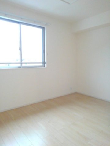 その他部屋・スペース　明るい色調の室内です