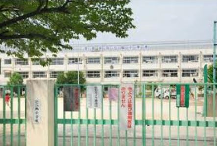 小学校　世田谷区立旭小学校（小学校）まで569m