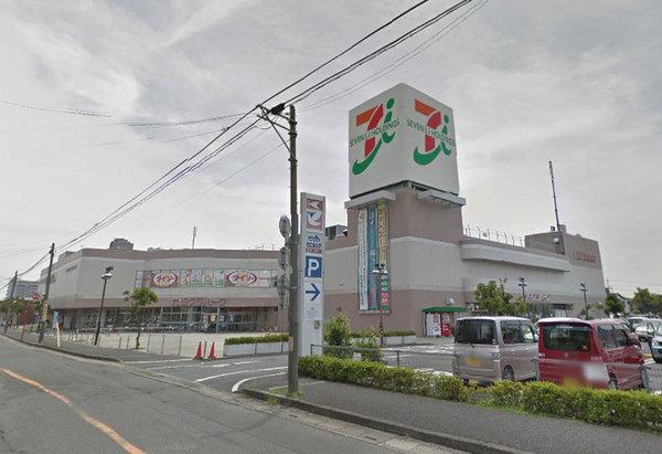 スーパー　イトーヨーカドー加須店（スーパー）まで869m