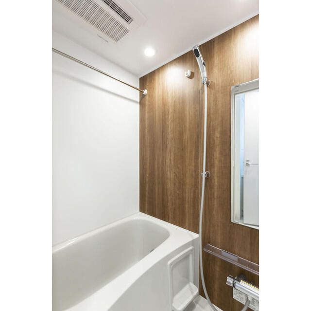 バス・シャワールーム　■浴室暖房乾燥機