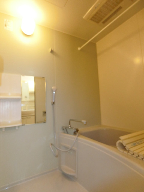 バス・シャワールーム　バストイレ別