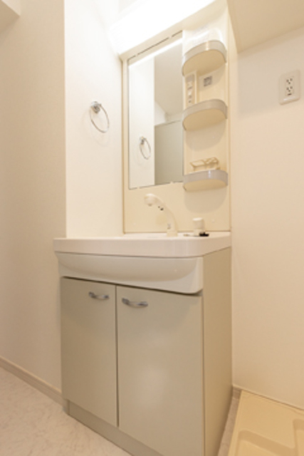 洗面設備　※写真は同タイプ住戸です。